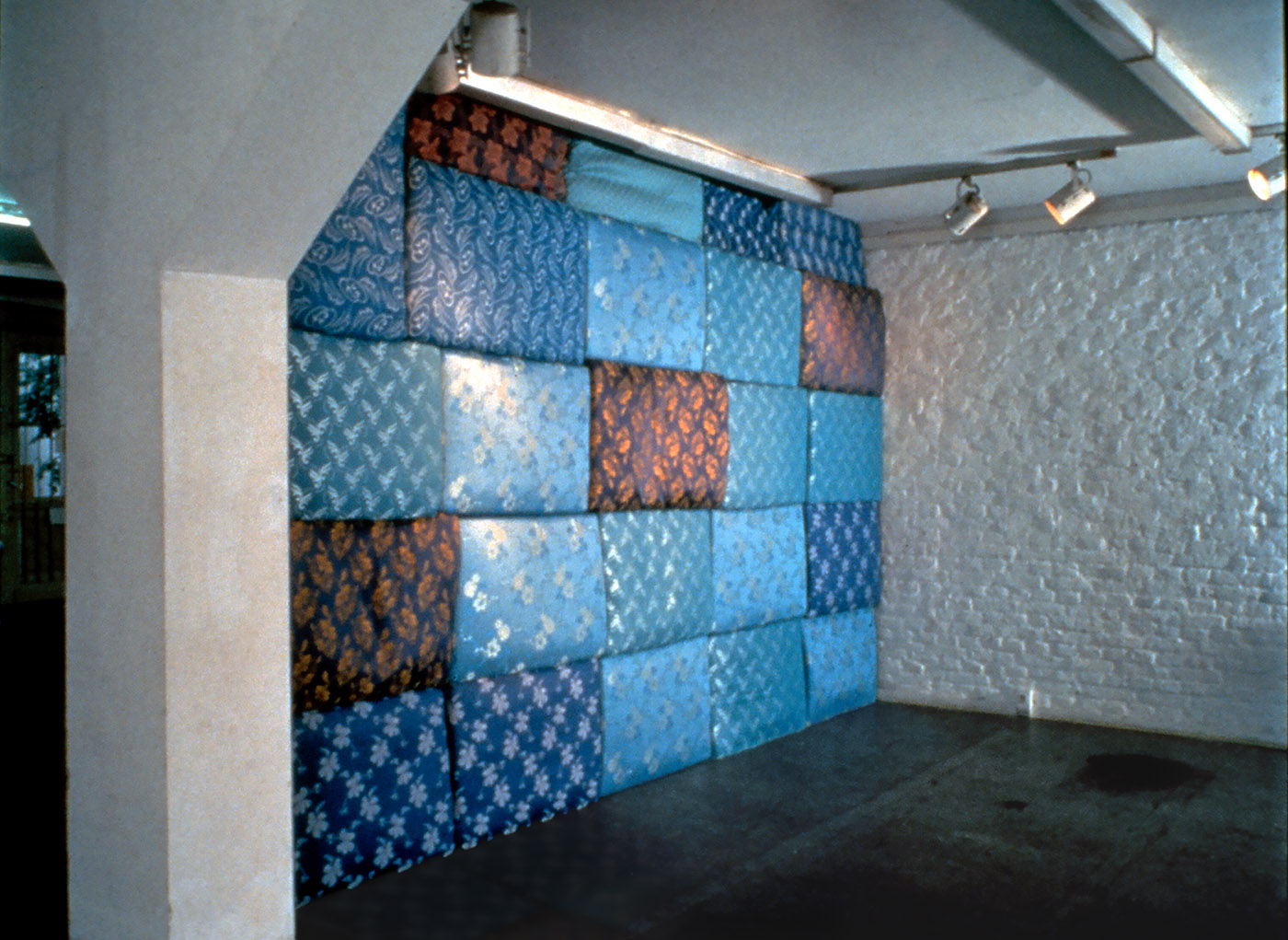 Mattress Wall — installation detail, Forum Bilker Straße, Düsseldorf, 1994